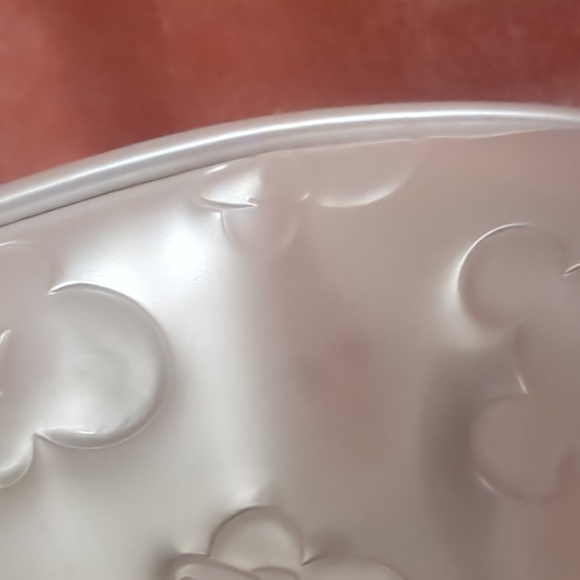 Disney Loungefly Mickey Loves Minnie White Embossed Purse - Picture 8 of 10